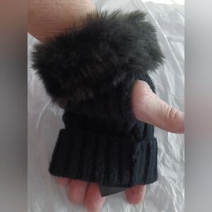 BLACK Fur Trimmed Fingerless Gloves